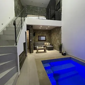  Πανσιόν Stone
